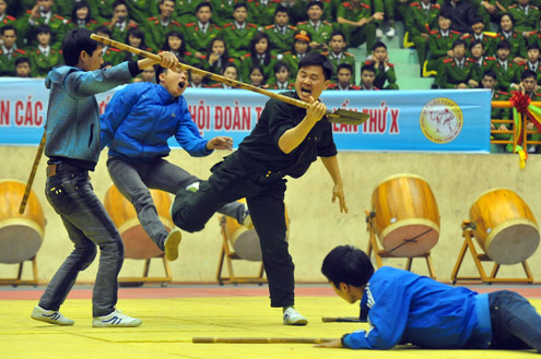 Hình ảnh lễ khai mạc liên hoan võ thuật Công an Nhân dân miền Bắc 26/3/2012 (vnexpress)